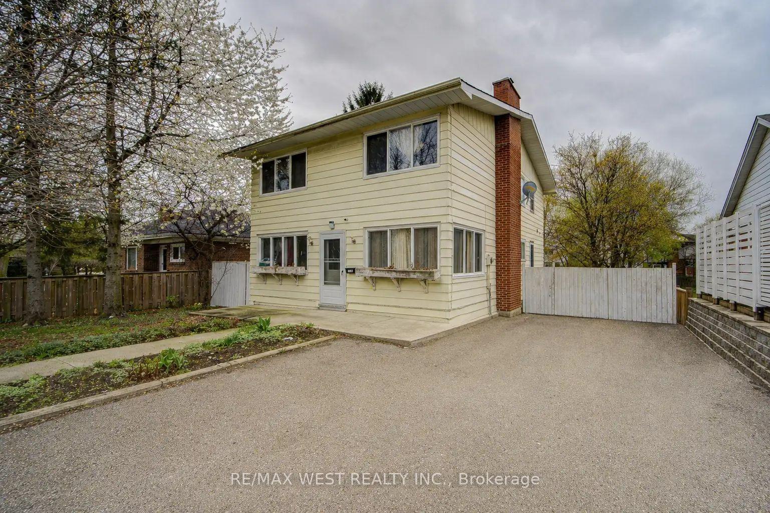 326 Queen Street S Mississauga Ontario Canada Sale residential Susan Palmer Landmex Realty Inc., Brokerage *