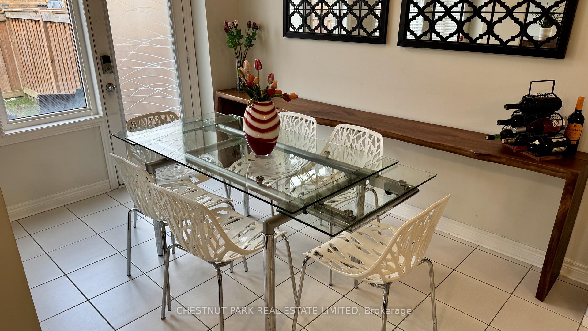 4 Bedroom Villa/Townhouse's Image 8