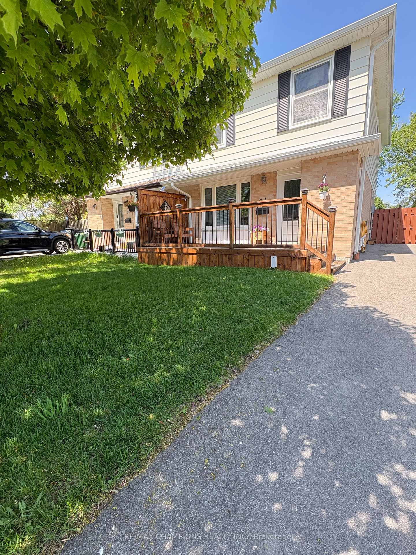 64 Greenbriar Road Brampton Ontario Canada Sale residential Raj Sharma RE/MAX Realty Services Inc., Brokerage*