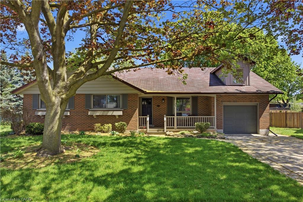34 Yule Place Kitchener Ontario Canada Sale residential Jamie Kubassek RE/MAX Twin City Realty Inc., Brokerage*
