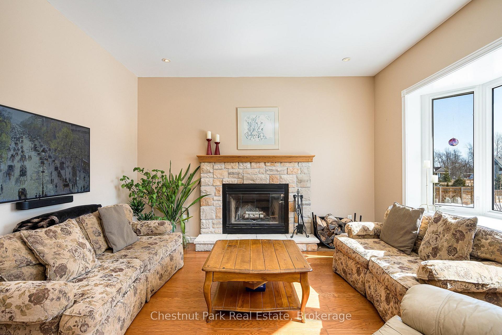 4 Bedroom Single Family Home/House's Image 15