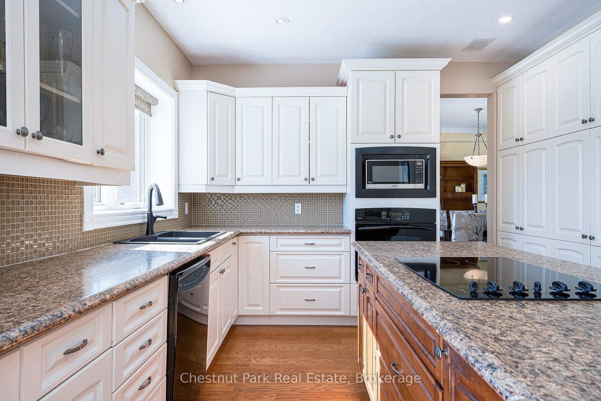 4 Bedroom Single Family Home/House's Image 12