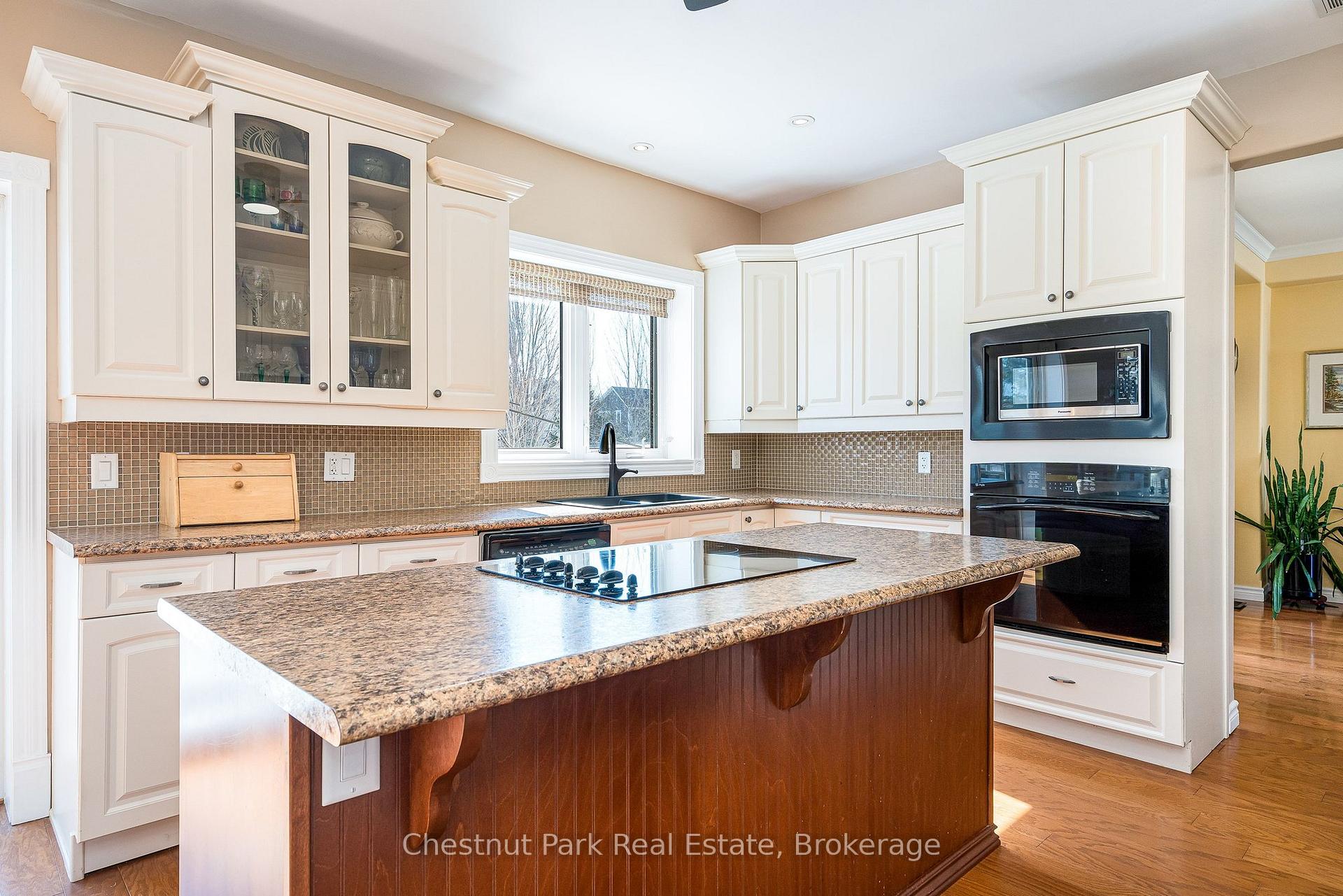4 Bedroom Single Family Home/House's Image 10