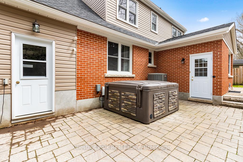 4 Bedroom Single Family Home/House's Image 33