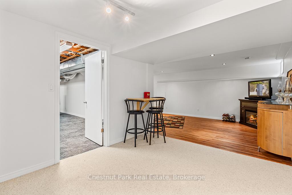 4 Bedroom Single Family Home/House's Image 27