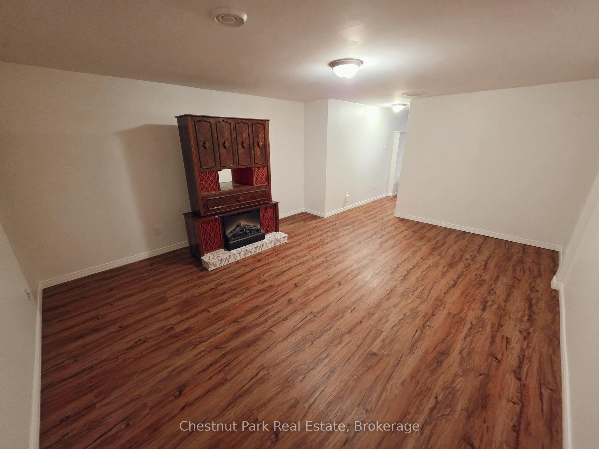 4 Bedroom Single Family Home/House's Image 28