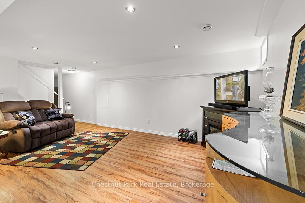 4 Bedroom Single Family Home/House's Image 26