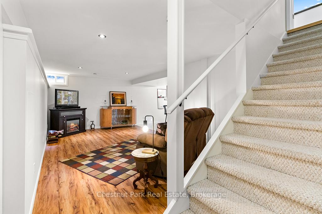 4 Bedroom Single Family Home/House's Image 25
