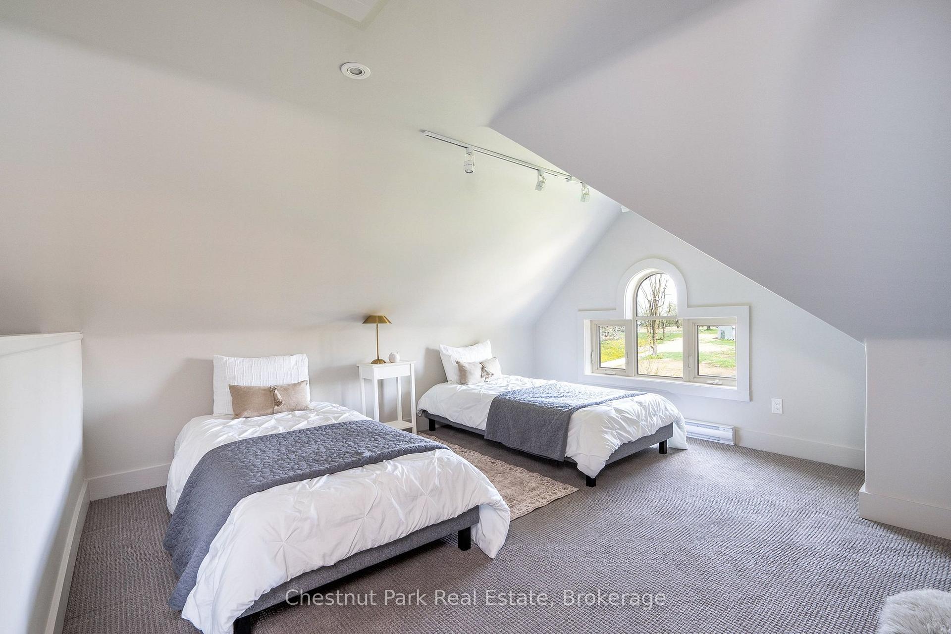 6 Bedroom Other's Image 33