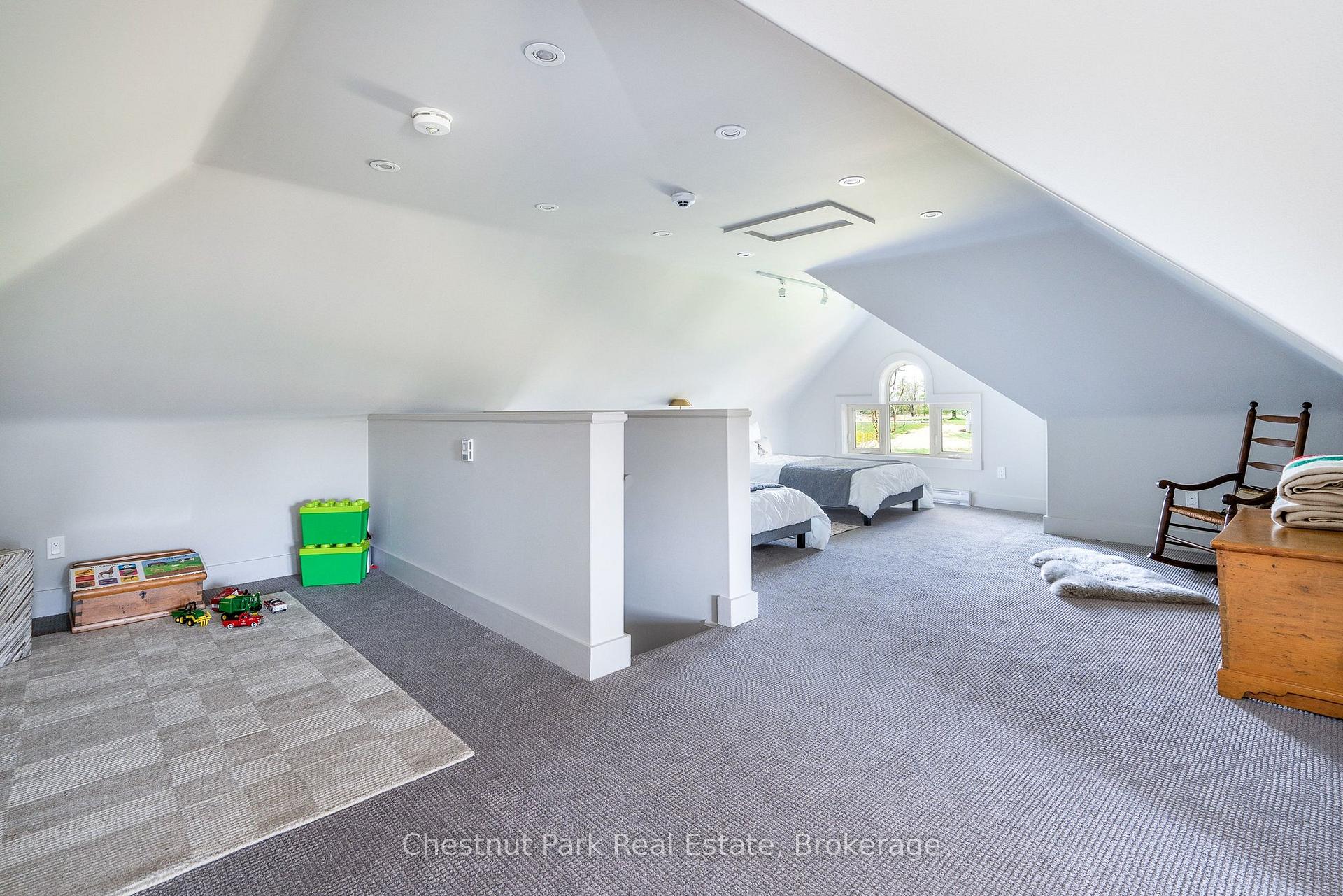 6 Bedroom Other's Image 32