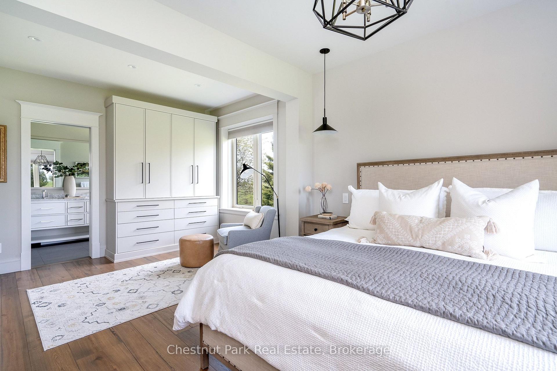 6 Bedroom Other's Image 26