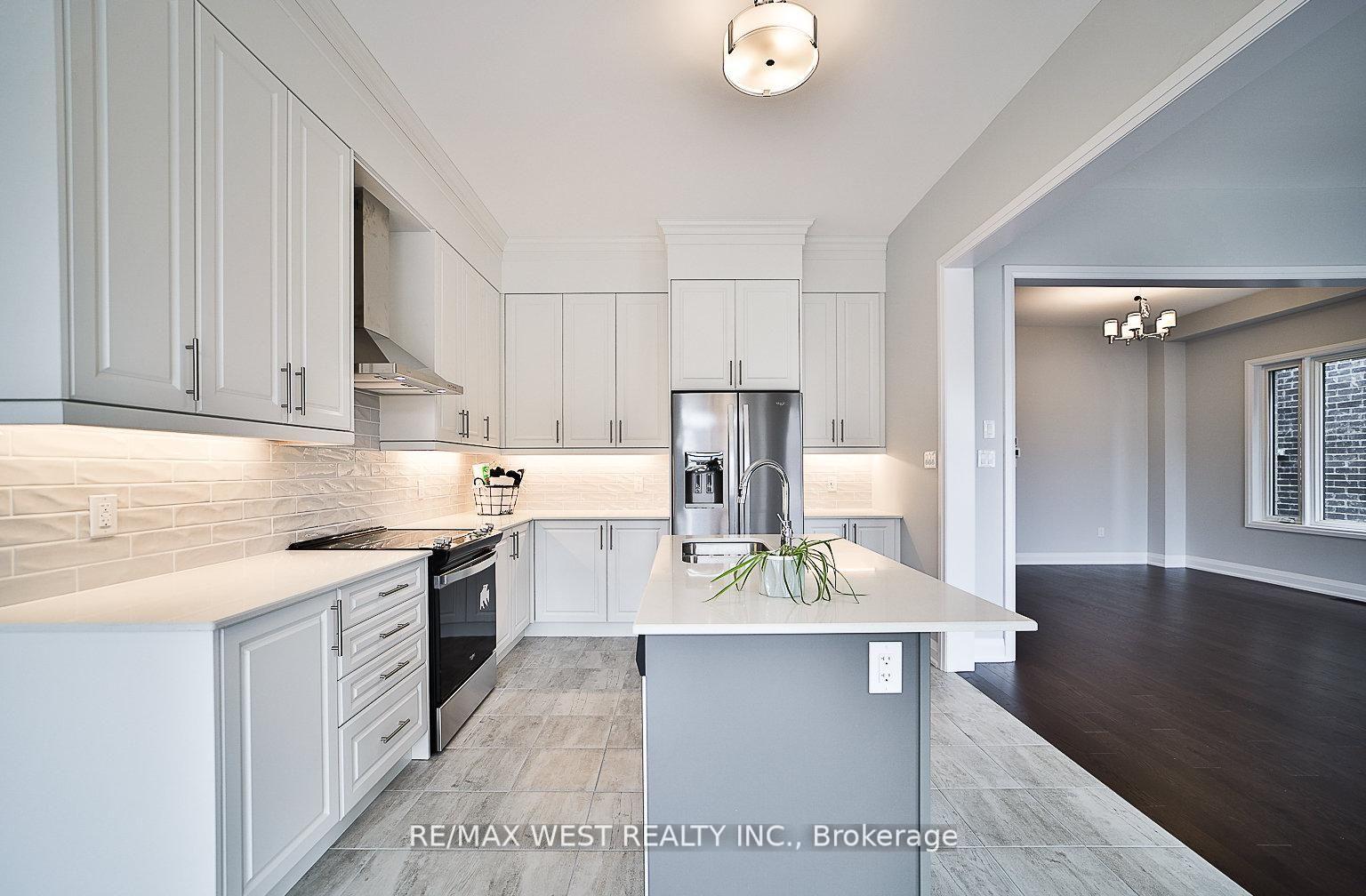 14 Periwinkle Road E Springwater Ontario Canada Rent residential Alizeh Shah Aslam RE/MAX West Realty Inc. Brokerage *