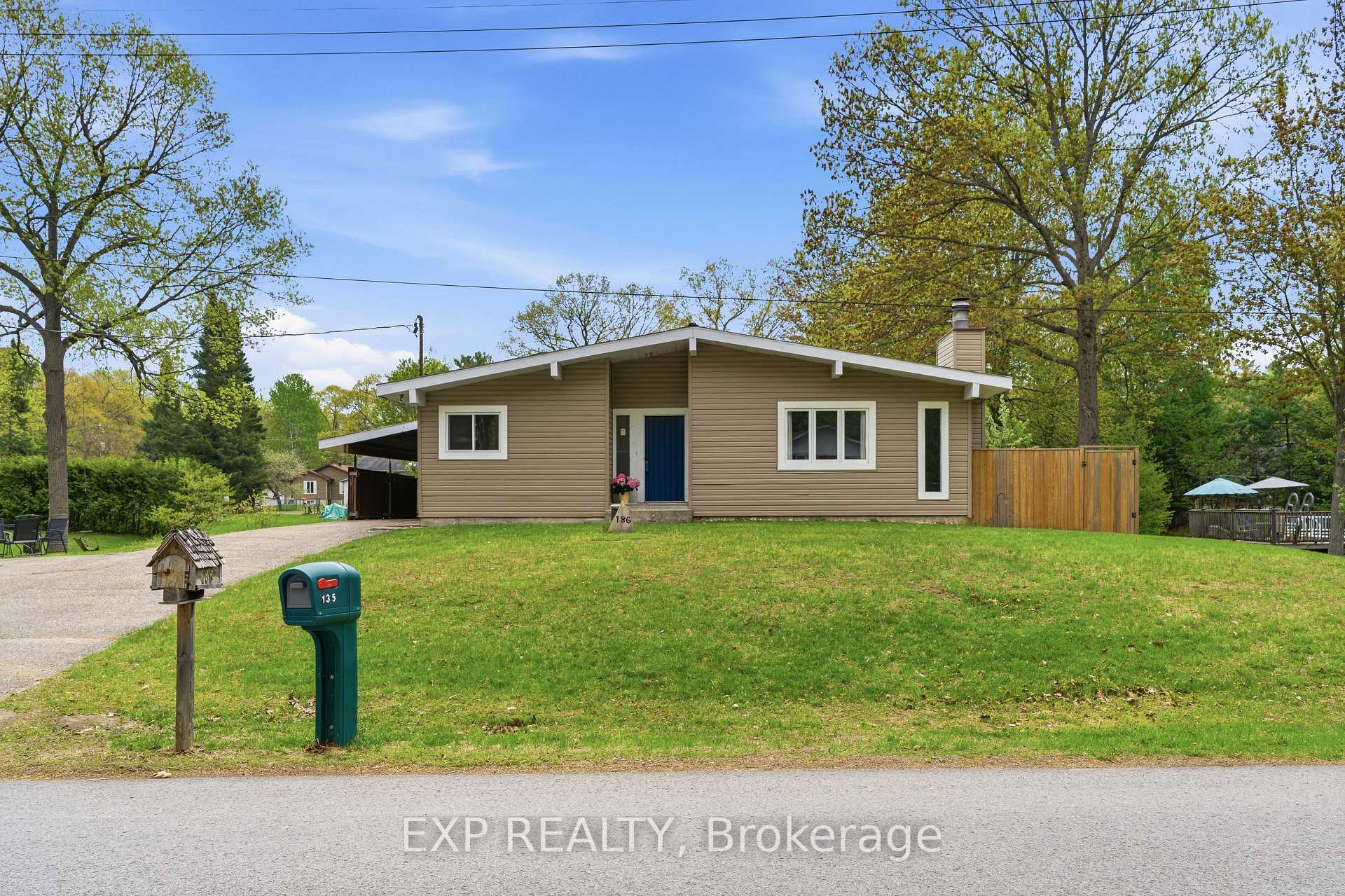 136 Resthaven Avenue Ottawa Ontario Canada Sale residential Sandi Branker Zolo Realty, Brokerage*