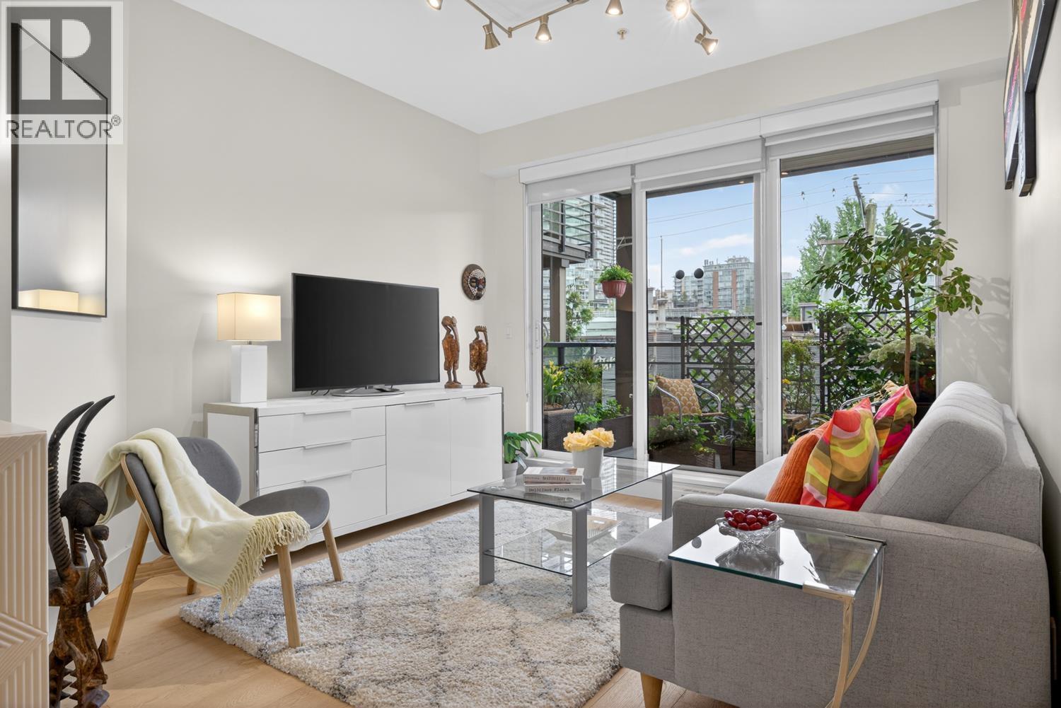 306 1628 W 4TH AVENUE Vancouver British Columbia Canada Sale residential   Oakwyn Realty, Brokerage*