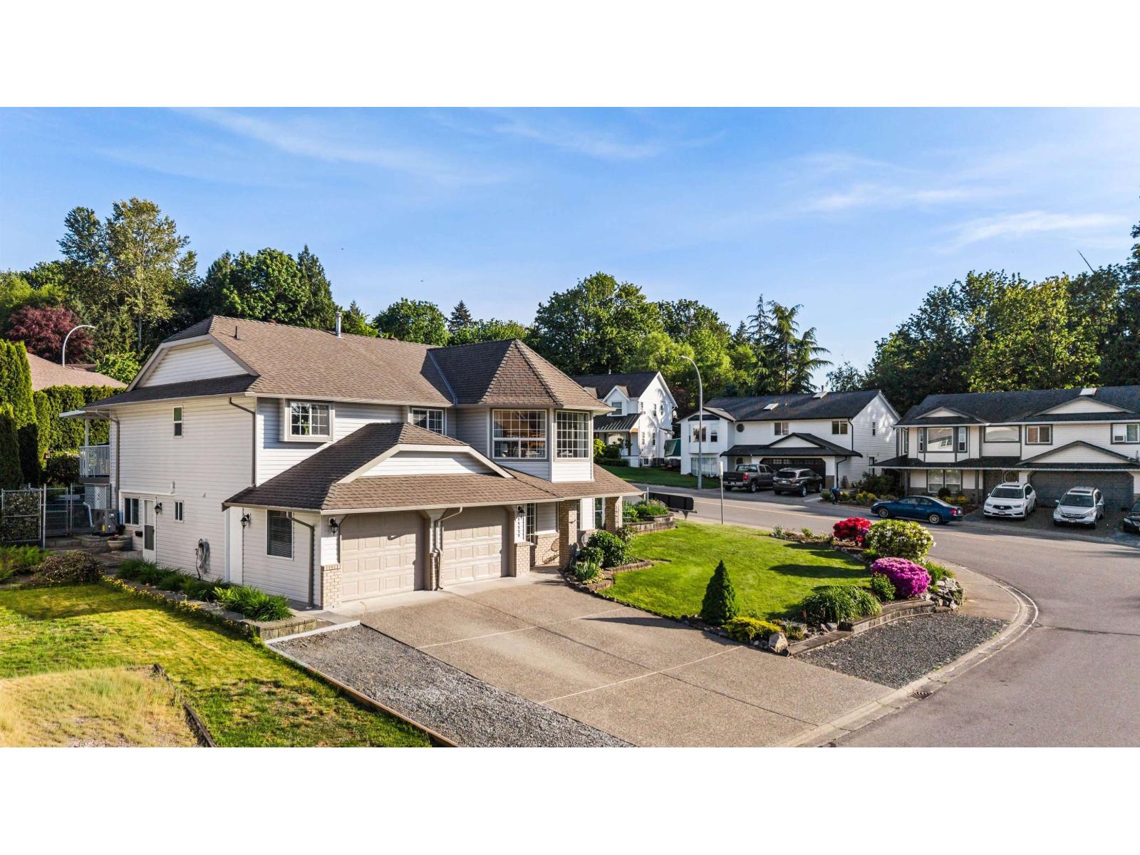 34858 MILLAR CRESCENT Abbotsford British Columbia Canada Sale residential Peter Skrzyniarz HOMELIFE ADVANTAGE REALTY LTD,