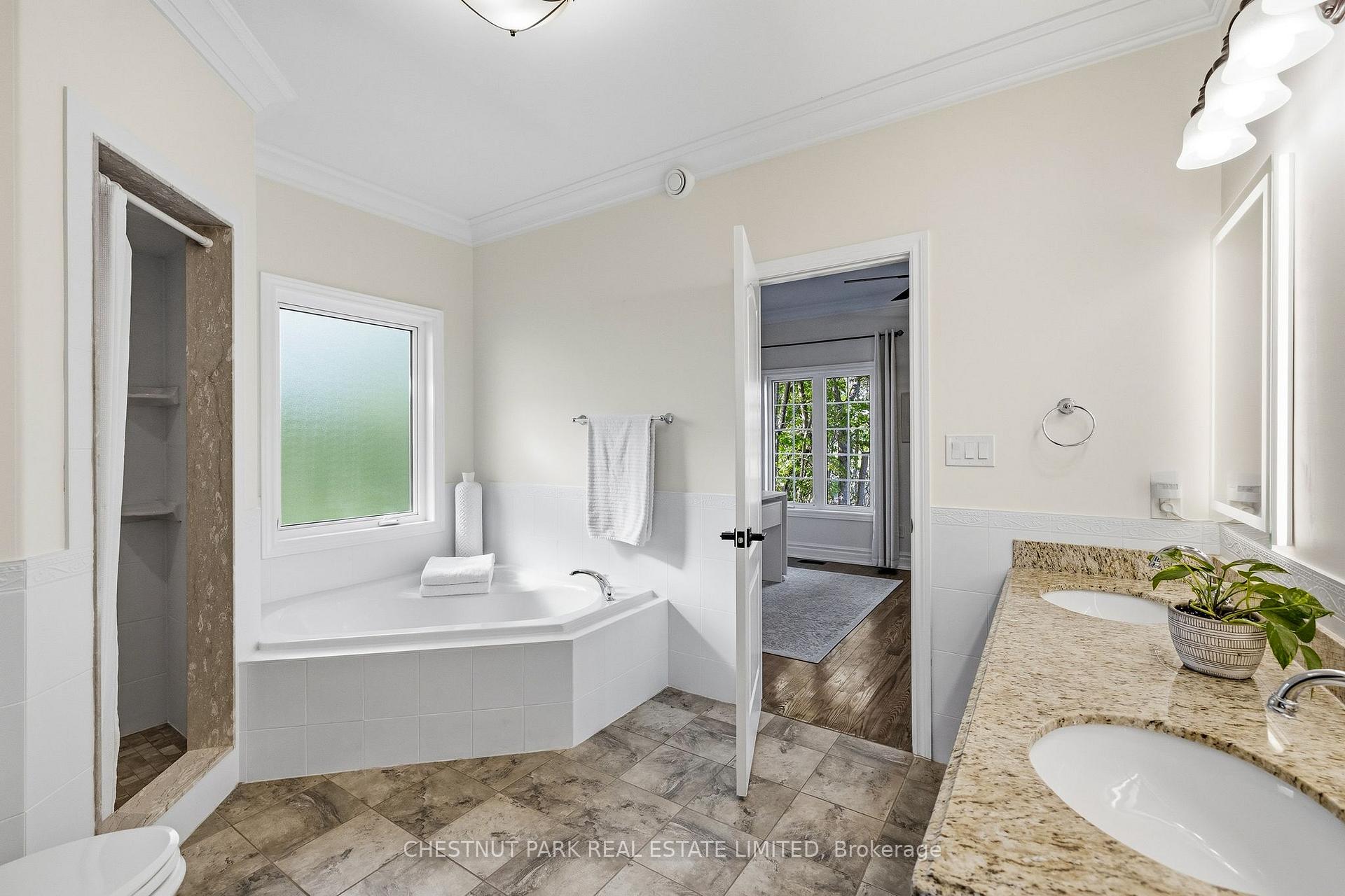 5 Bedroom Single Family Home/House's Image 15