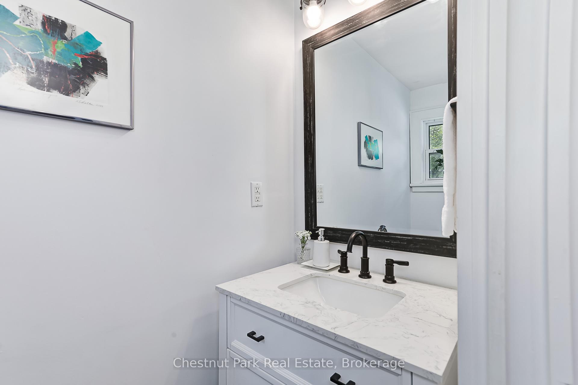 3 Bedroom Single Family Home/House's Image 9