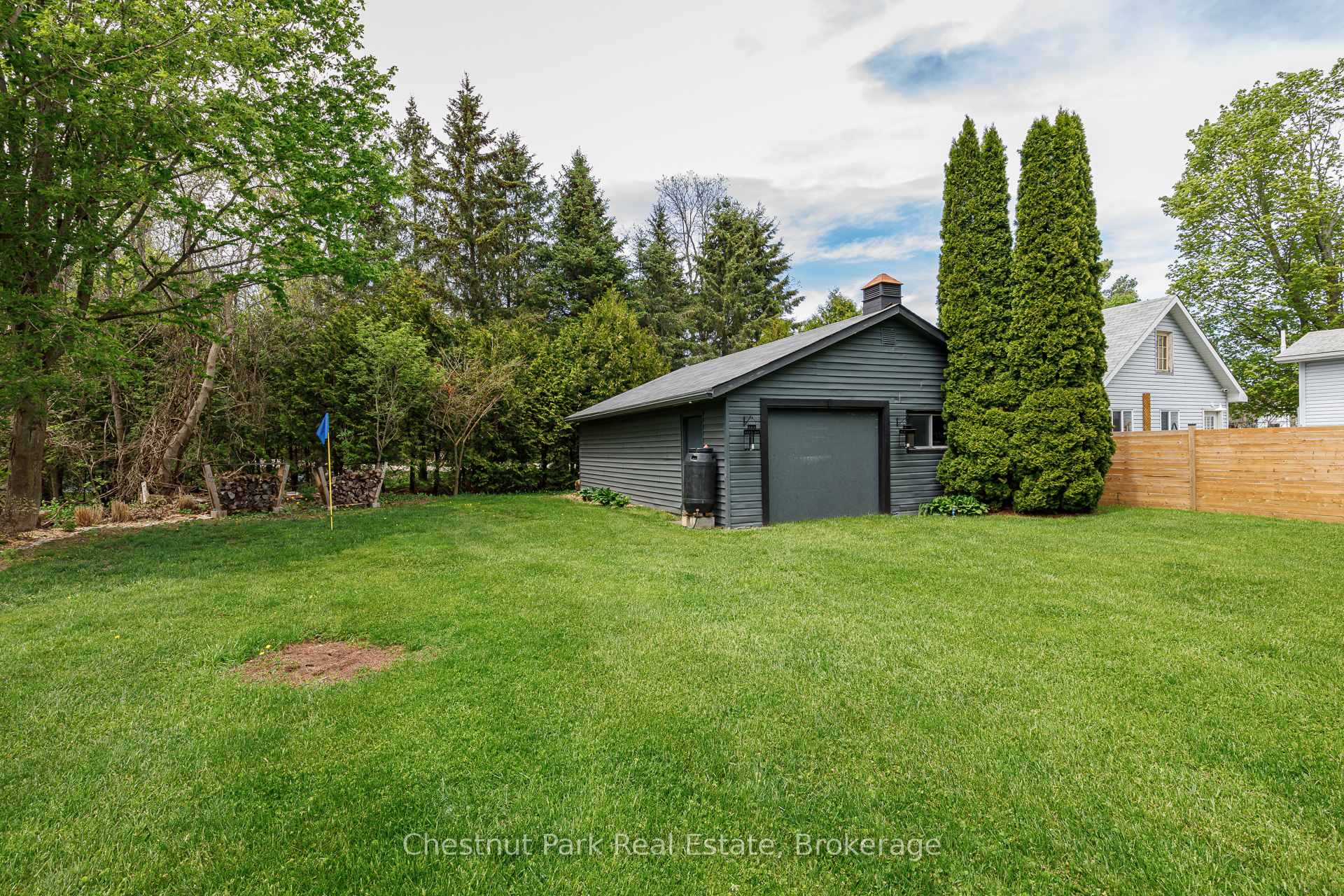 3 Bedroom Single Family Home/House's Image 4