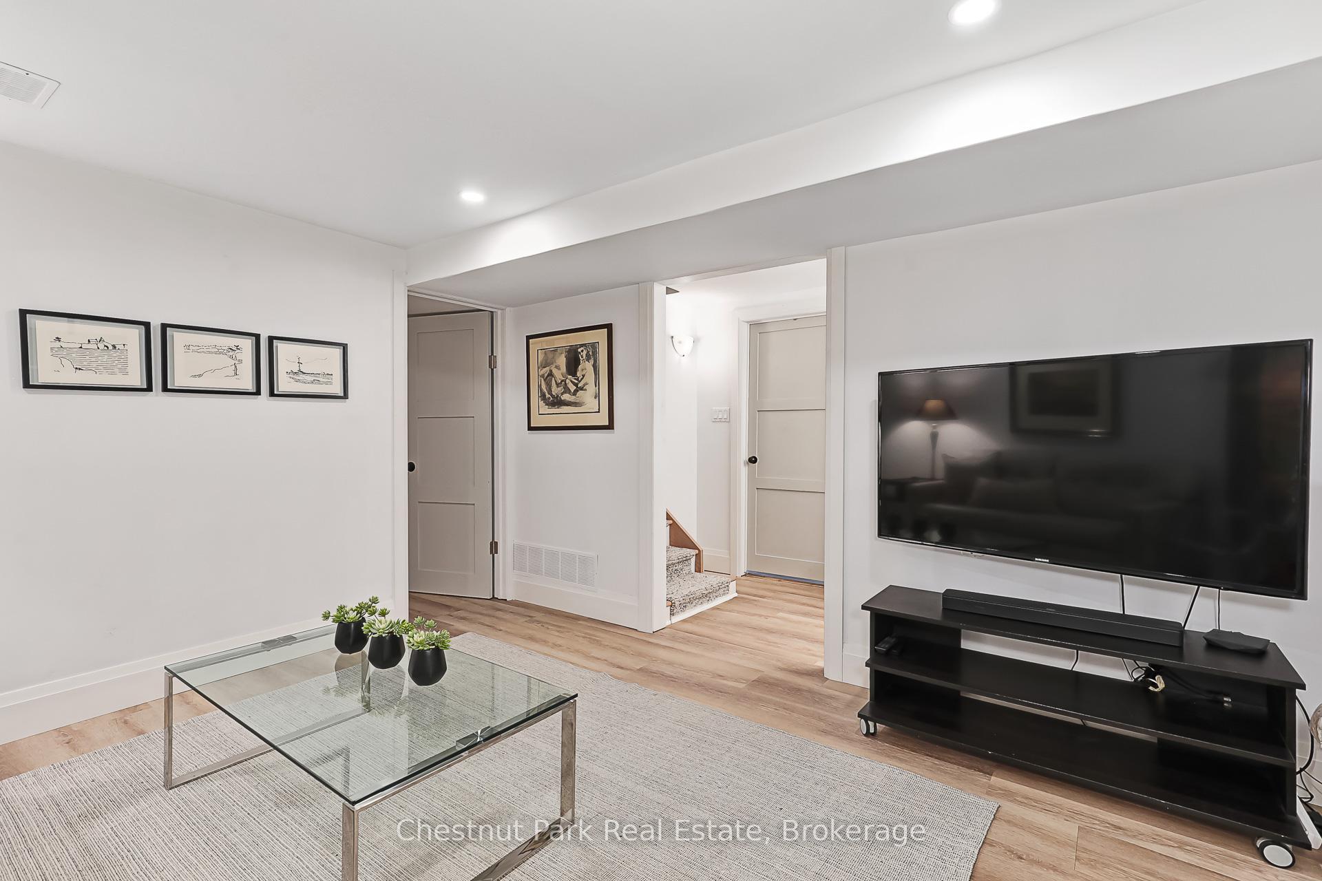 3 Bedroom Single Family Home/House's Image 23
