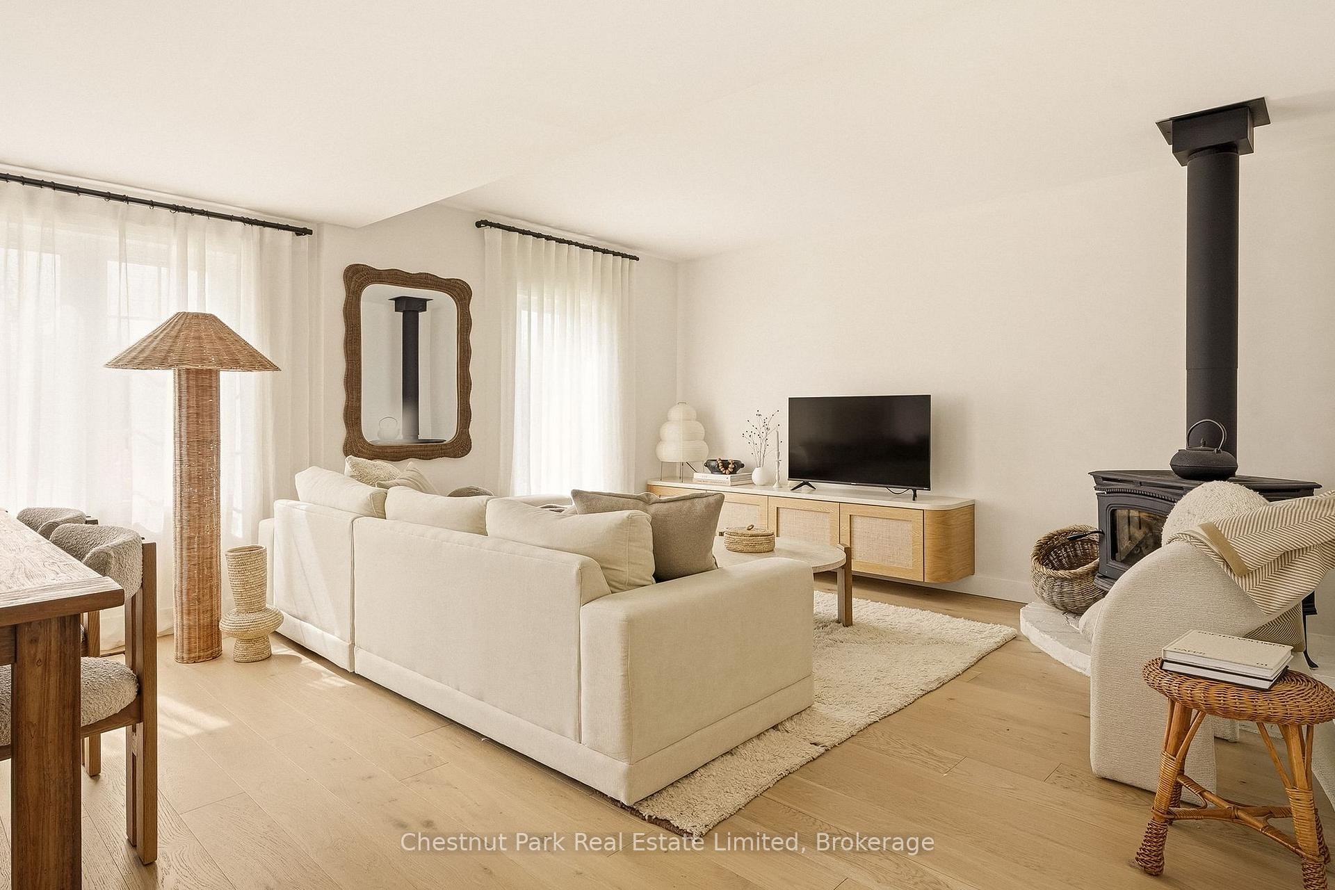 3 Bedroom Single Family Home/House's Image 7