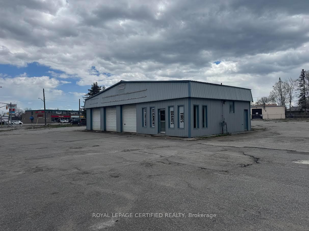 299 Atherley Road Orillia Ontario Canada Lease commercial Florina Craiu-Botan Royal Lepage Certified Realty, Brokerage*