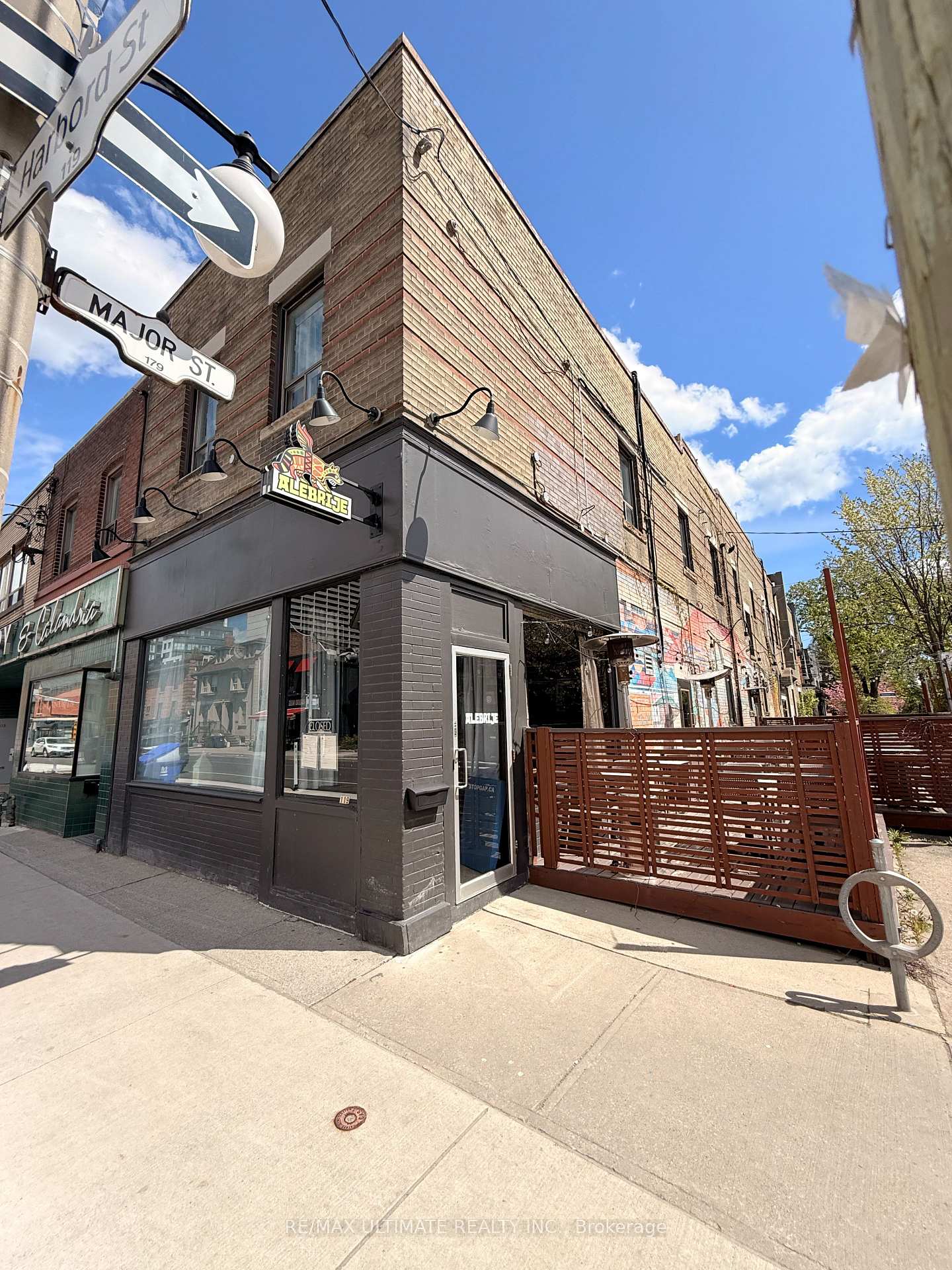 119 Harbord Street Toronto Ontario Canada Sale commercial Gilbert Lopes RE/MAX Ultimate Realty, Brokerage *