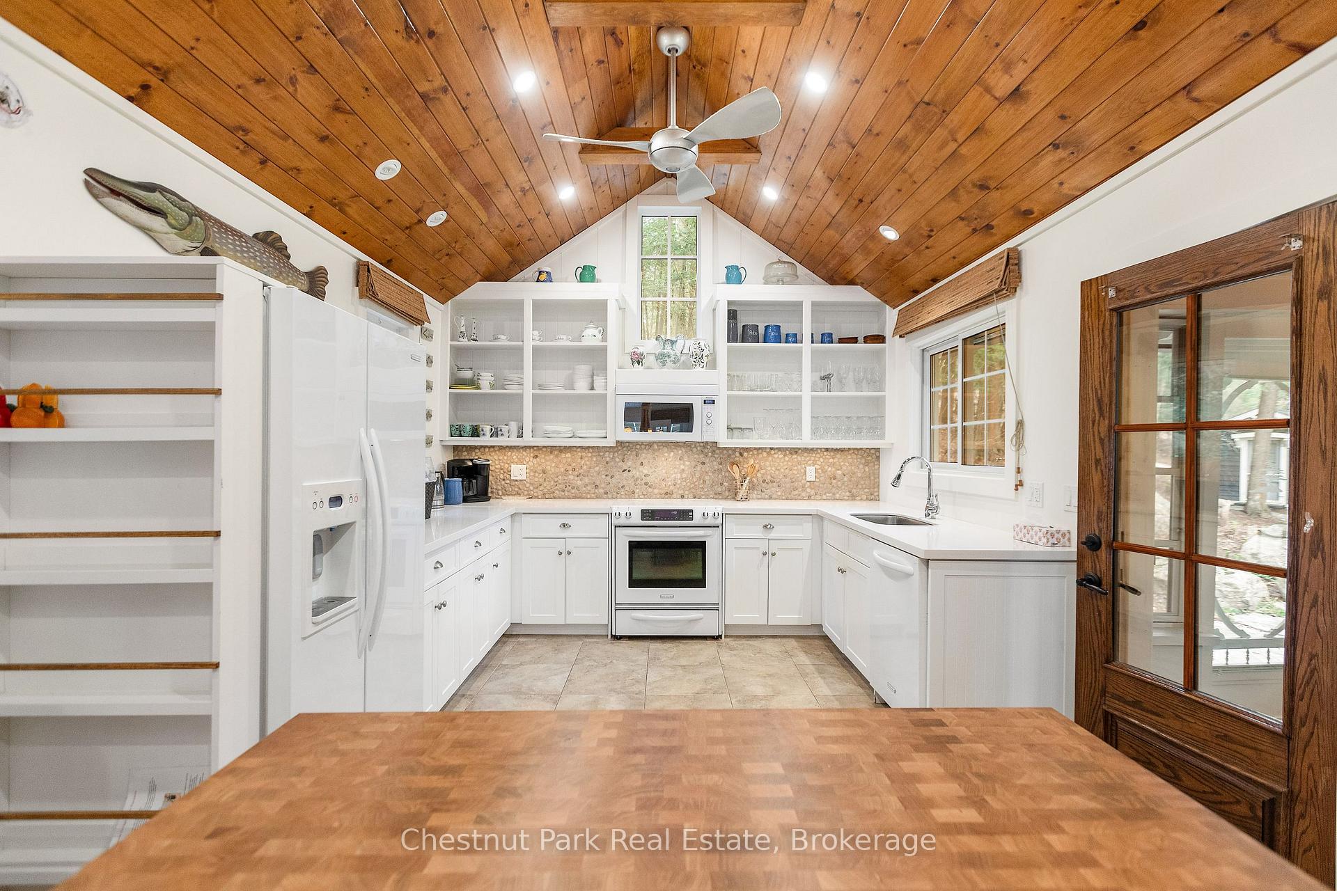 4 Bedroom Single Family Home/House's Image 8