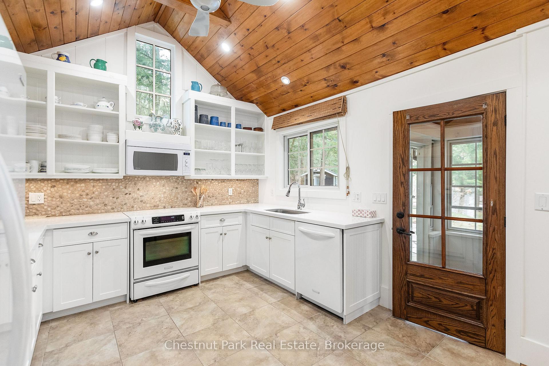 4 Bedroom Single Family Home/House's Image 10