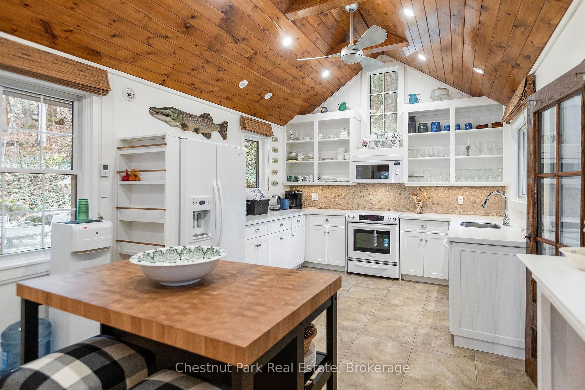 4 Bedroom Single Family Home/House's Image 9