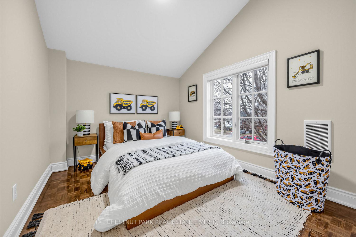 4 Bedroom Single Family Home/House's Image 16