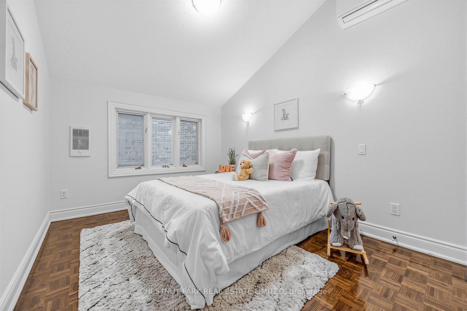 4 Bedroom Single Family Home/House's Image 15