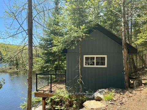 4 Bedroom Single Family Home/House's Image 32