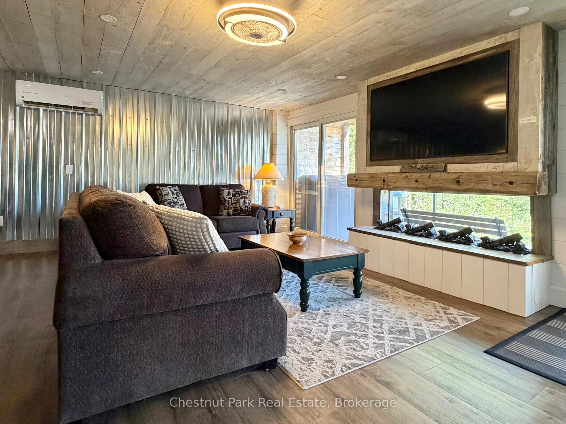 4 Bedroom Single Family Home/House's Image 11