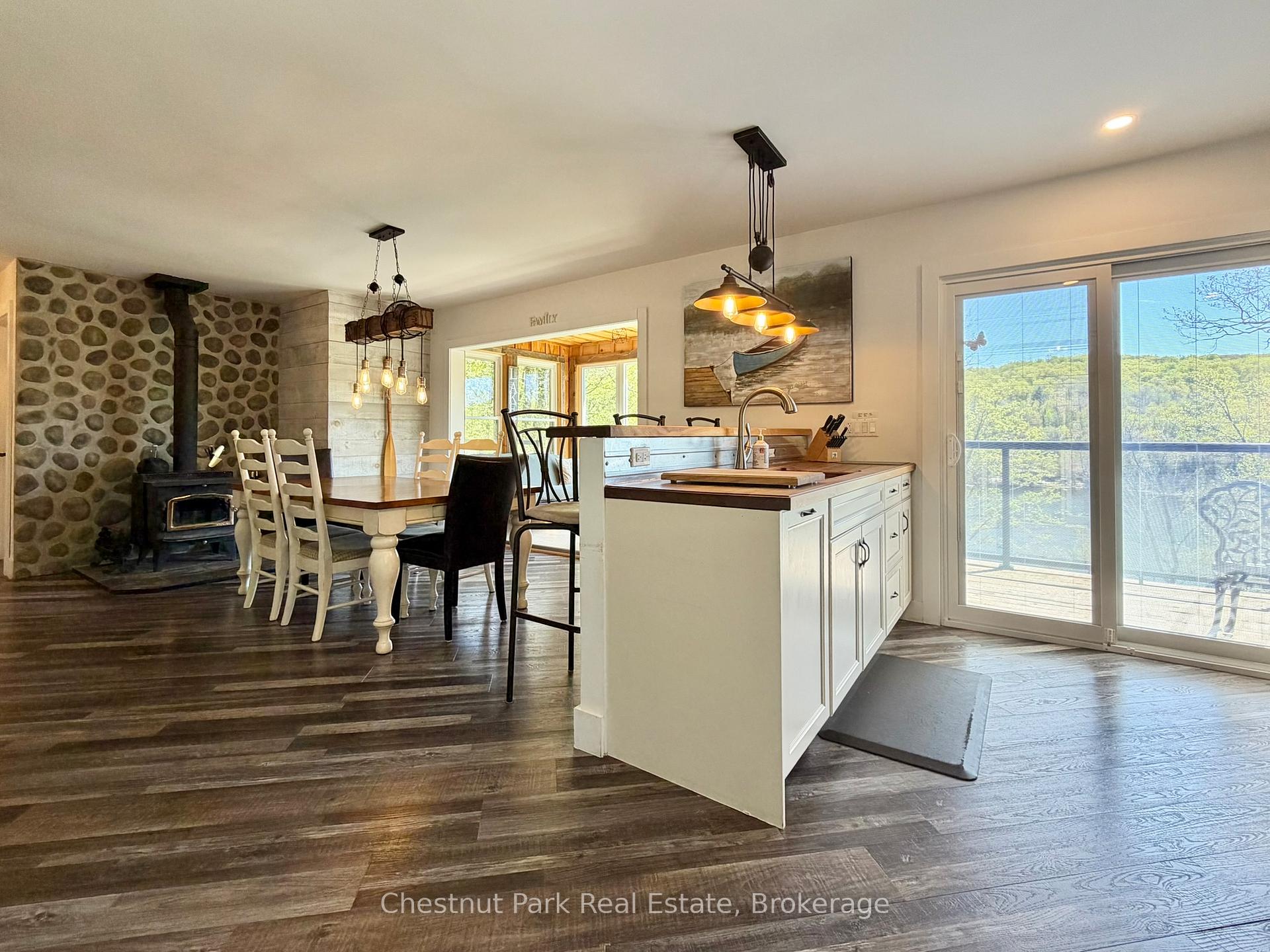 4 Bedroom Single Family Home/House's Image 5