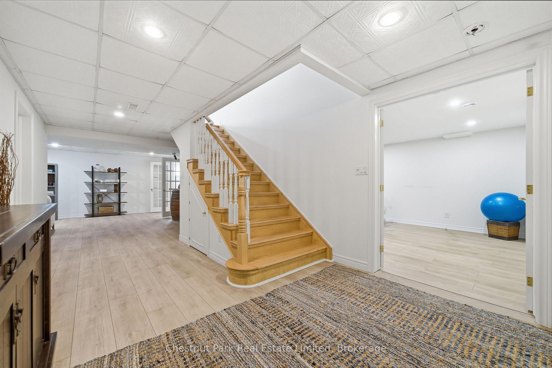 5 Bedroom Single Family Home/House's Image 35