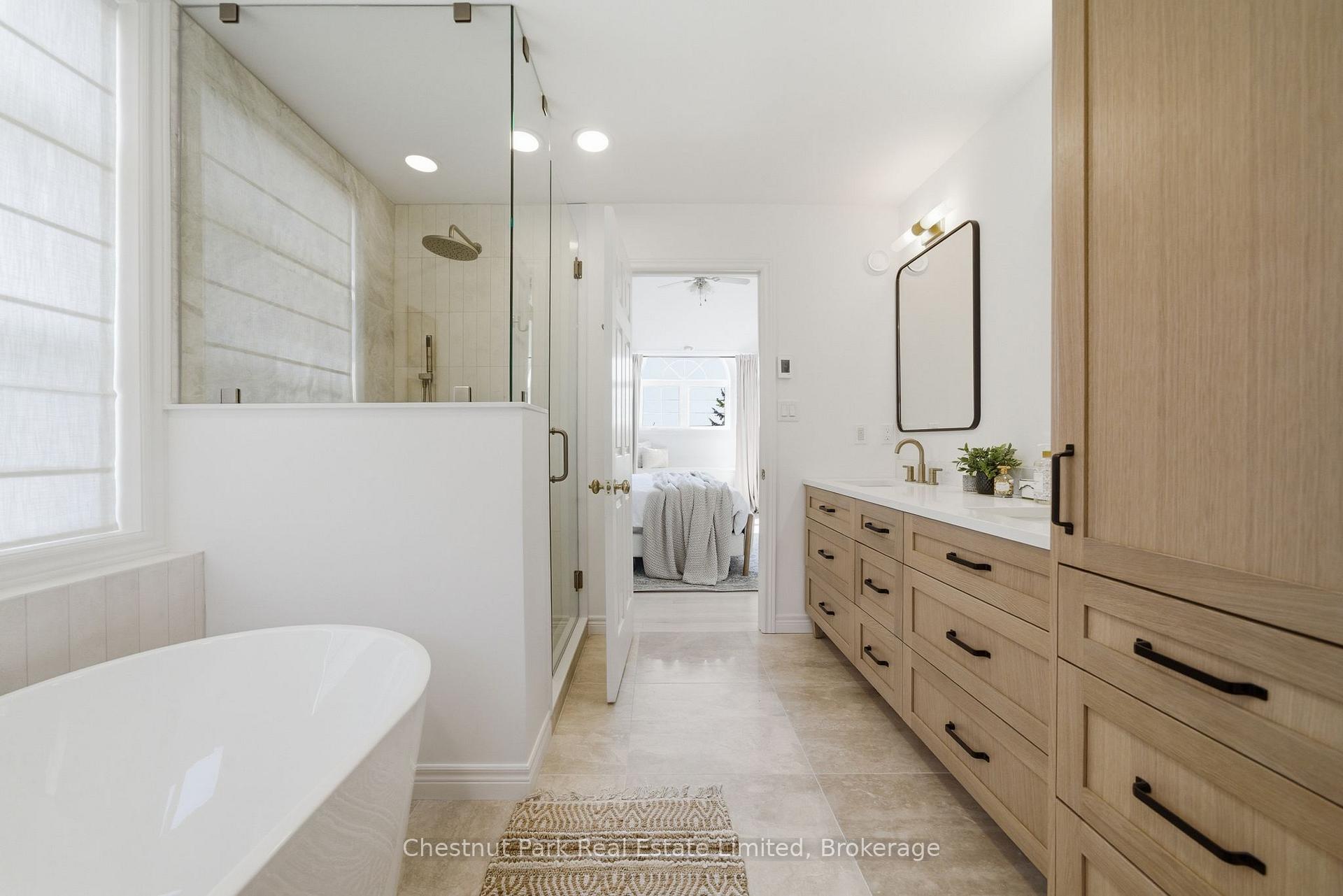 5 Bedroom Single Family Home/House's Image 26