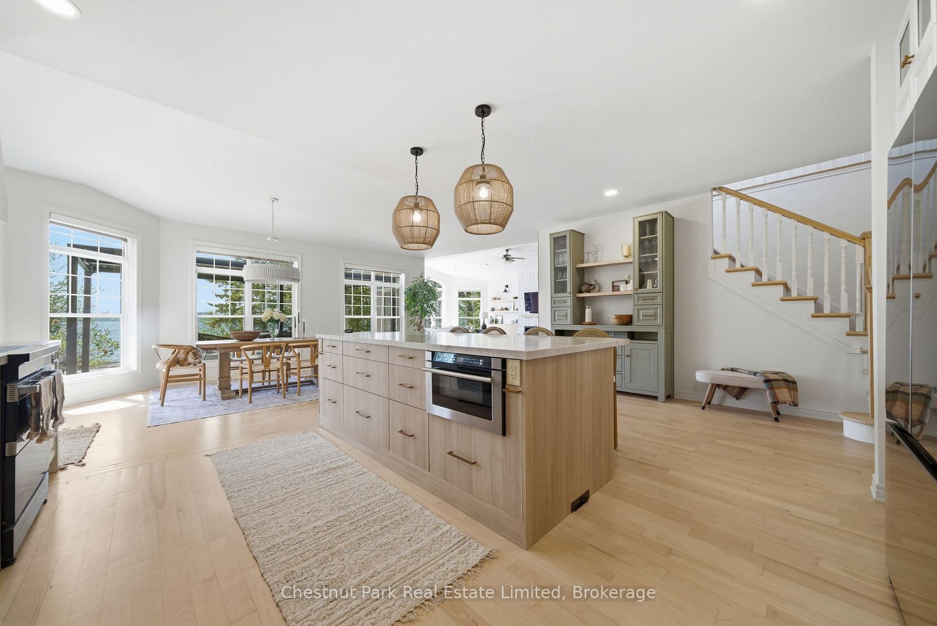 5 Bedroom Single Family Home/House's Image 7