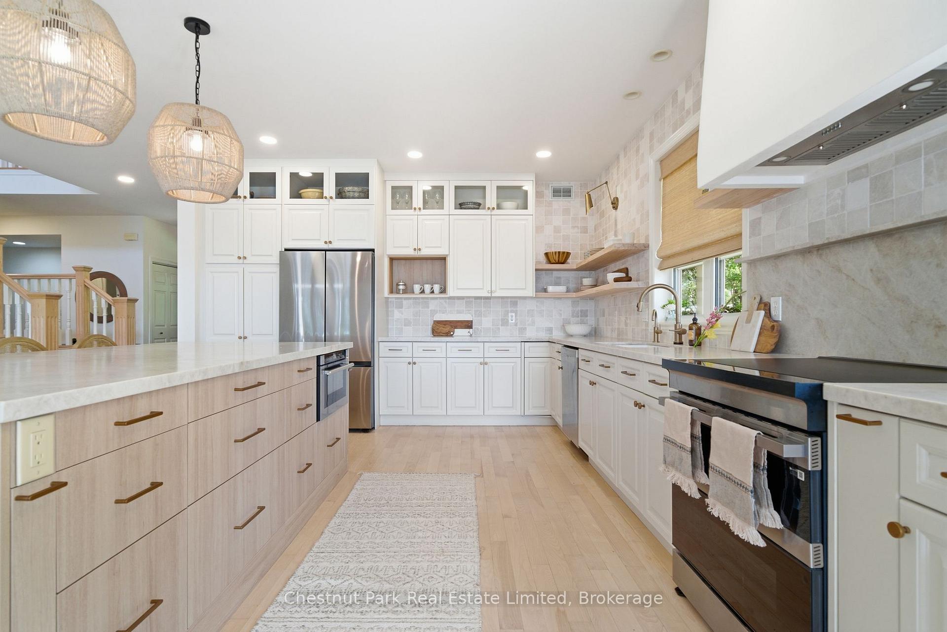 5 Bedroom Single Family Home/House's Image 8