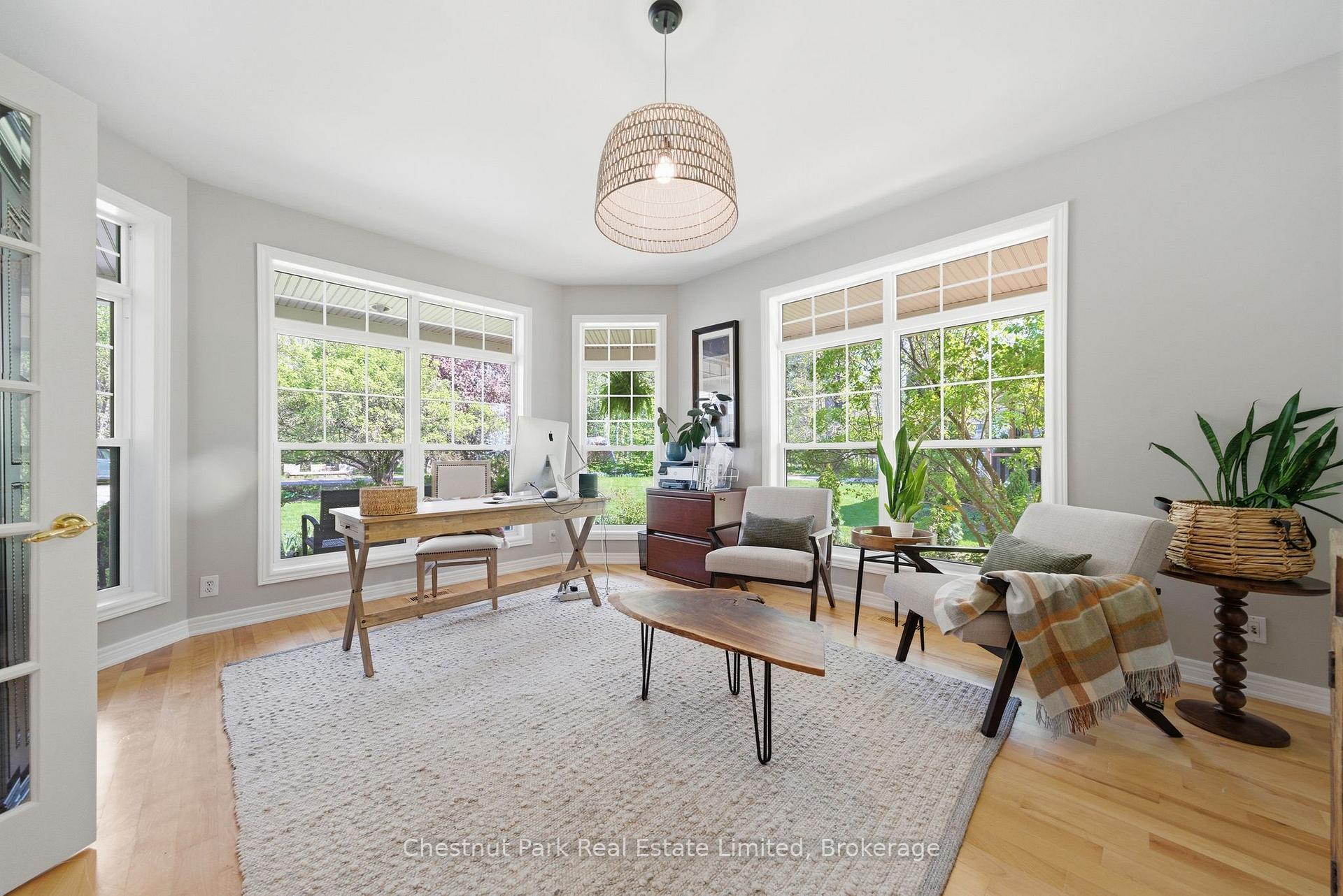 5 Bedroom Single Family Home/House's Image 4