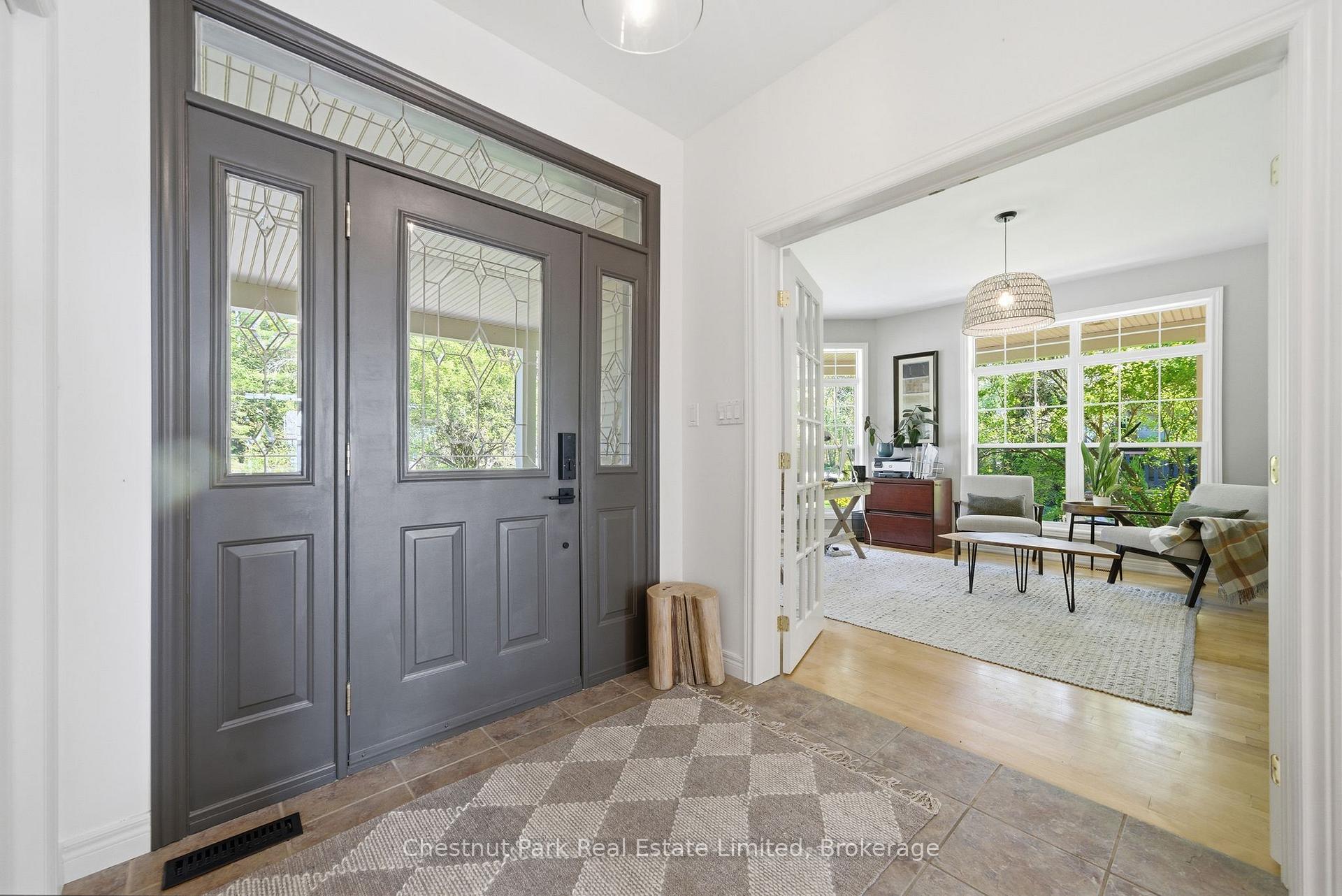 5 Bedroom Single Family Home/House's Image 3
