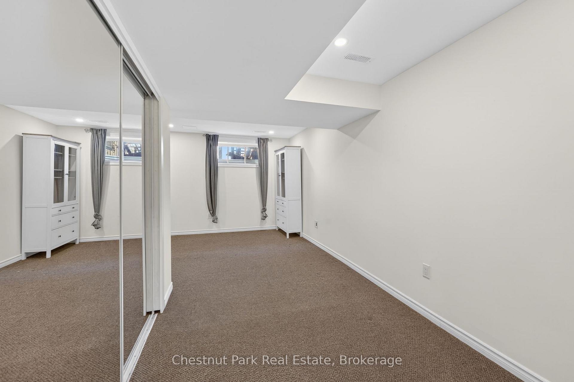 3 Bedroom Villa/Townhouse's Image 33