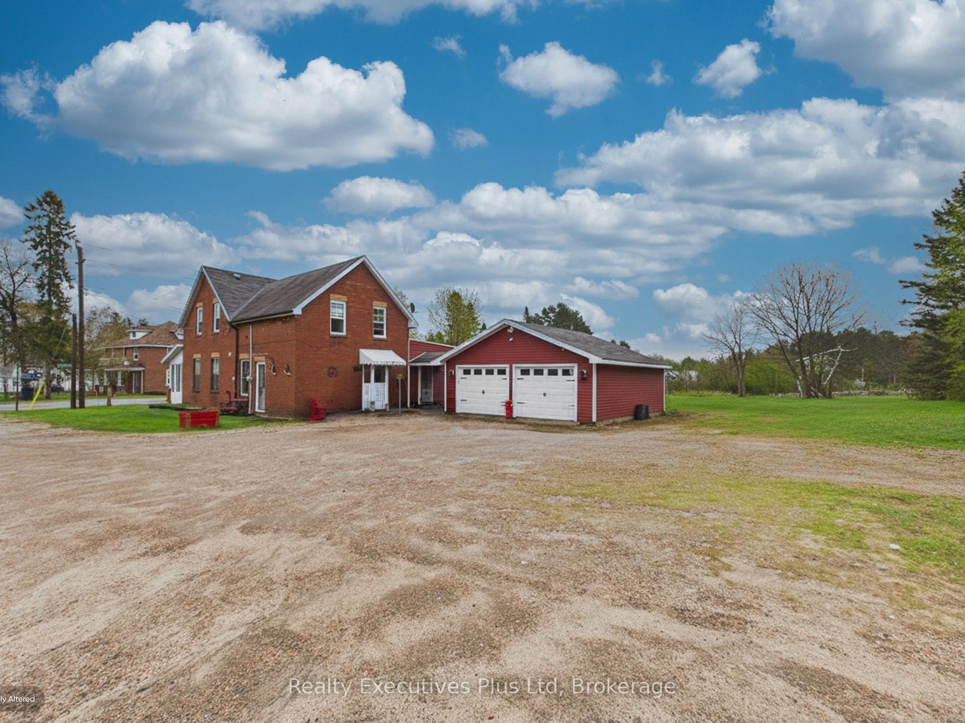 16 Albert Street Sundridge Ontario Canada Sale residential Nancy Vandeburgt REALTY EXECUTIVES PLUS LTD