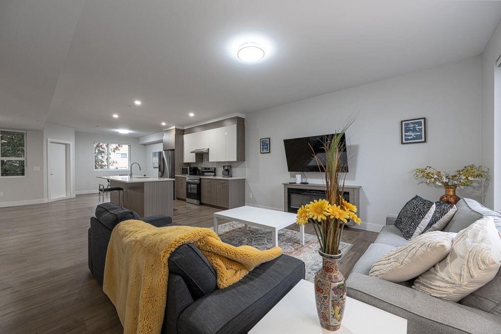 2576 JANZEN STREET Abbotsford British Columbia Canada Sale residential Peter Skrzyniarz HOMELIFE ADVANTAGE REALTY LTD,