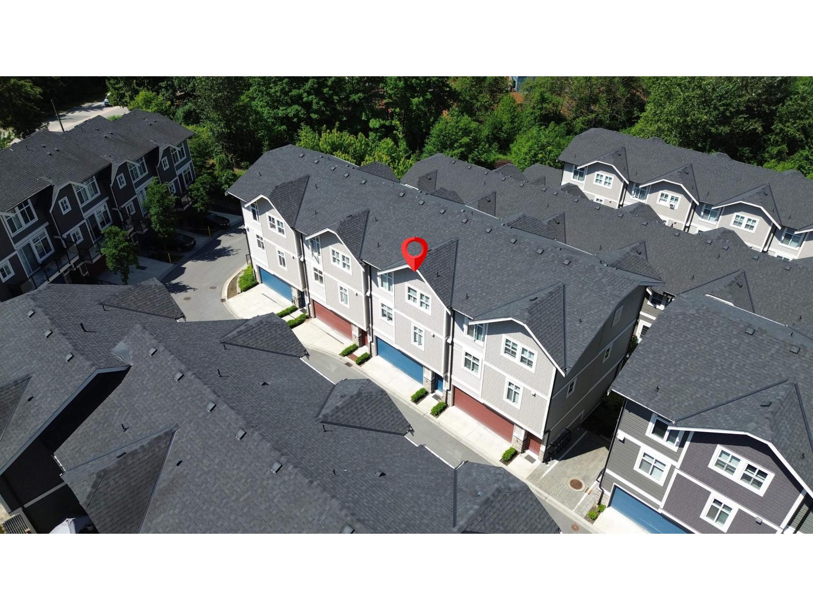 33 10488 124 STREET Surrey British Columbia Canada Sale residential   HomeLife Benchmark Realty Corp.