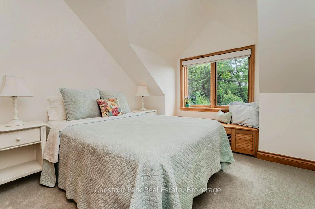 5 Bedroom Single Family Home/House's Image 31