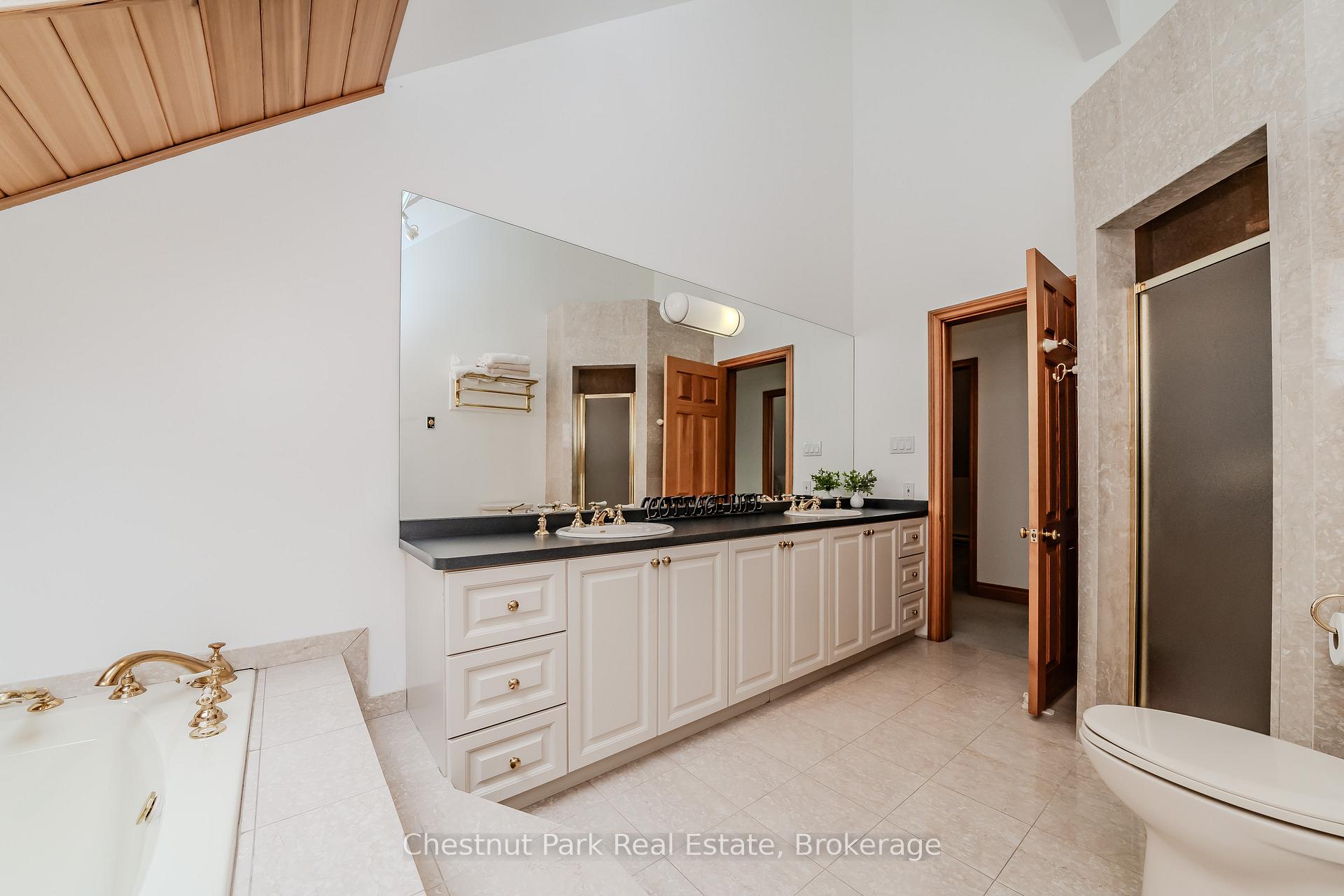 5 Bedroom Single Family Home/House's Image 26