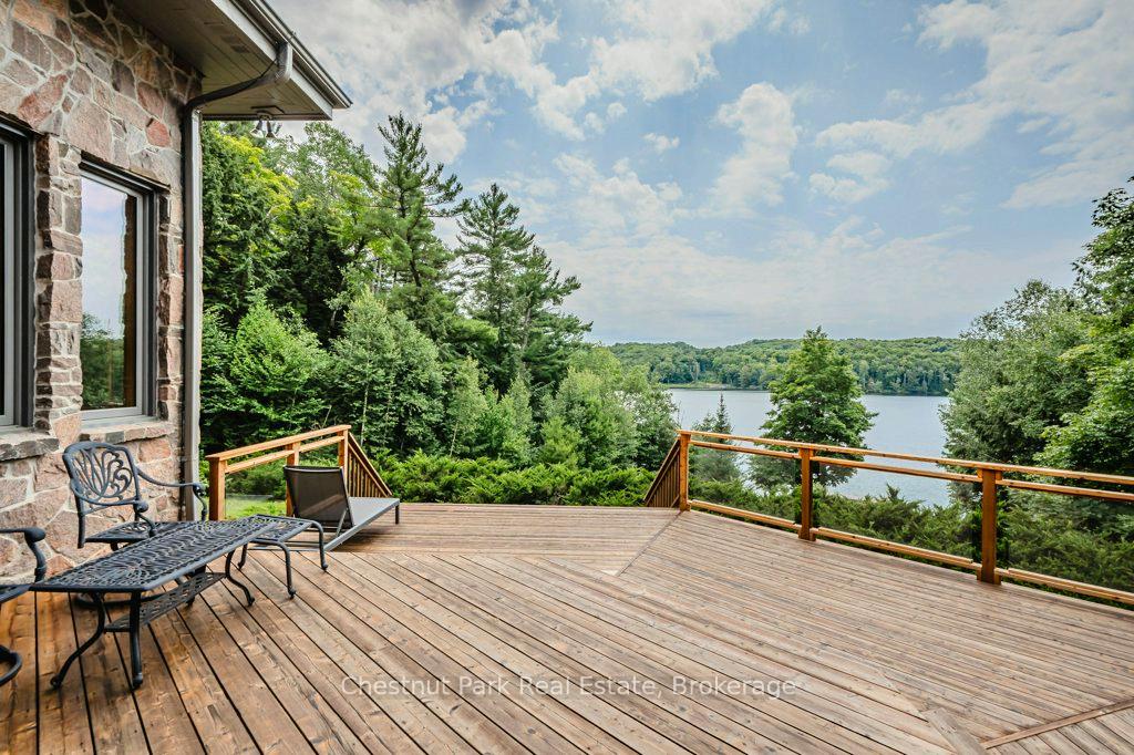 5 Bedroom Single Family Home/House's Image 8