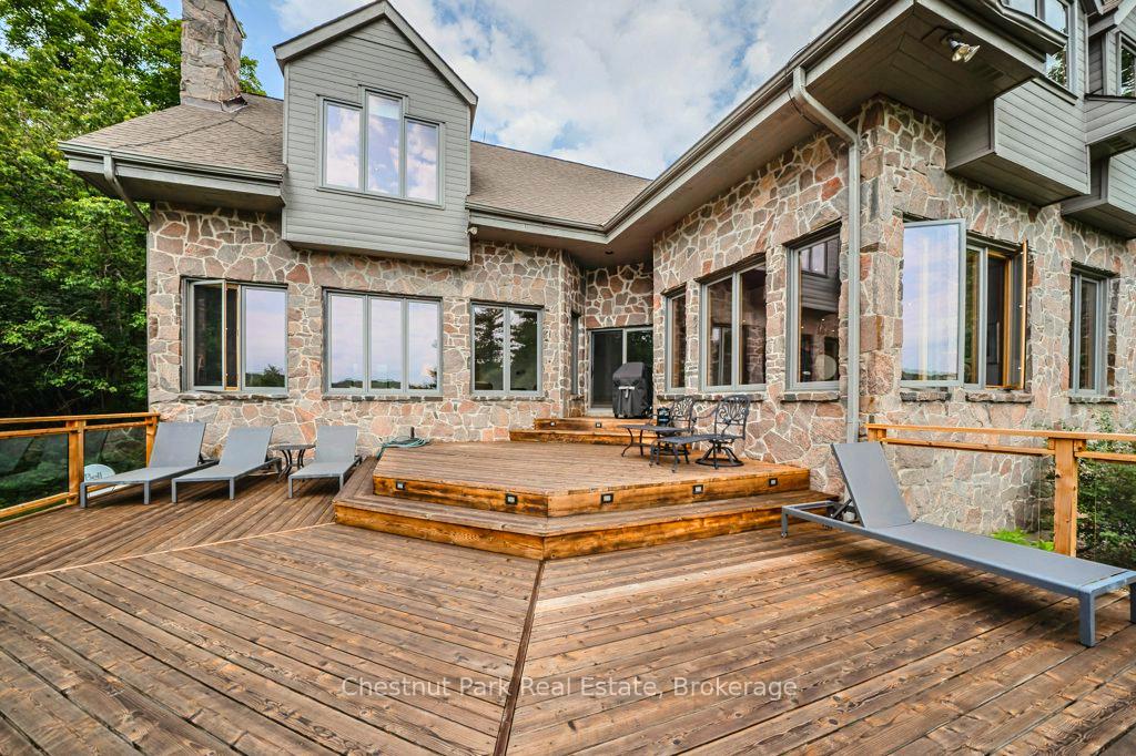 5 Bedroom Single Family Home/House's Image 6
