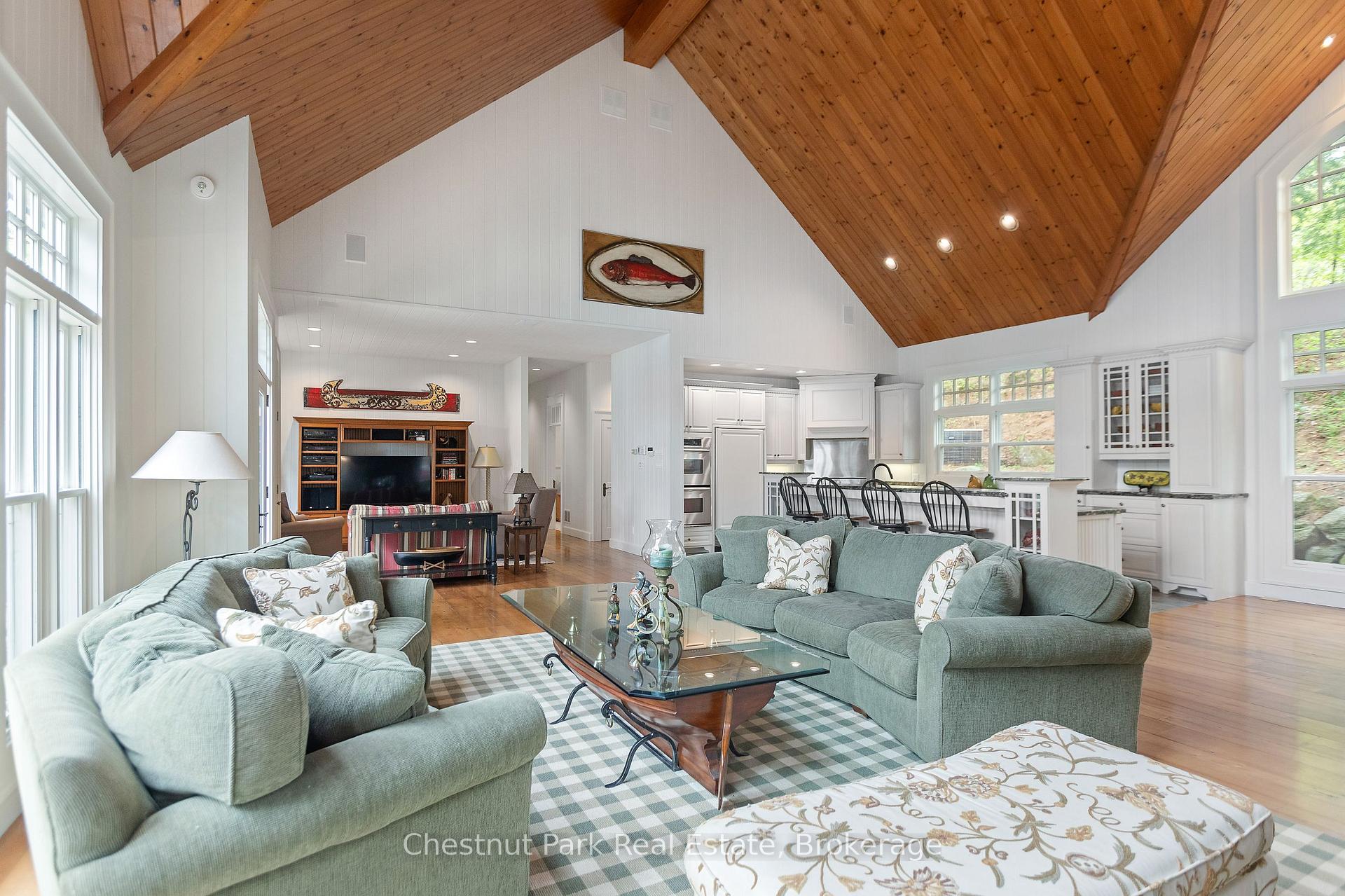 4 Bedroom Single Family Home/House's Image 3