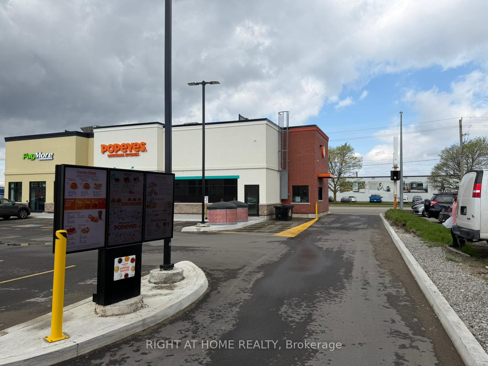 2 - 945 Victoria Street N Kitchener Ontario Canada Sale commercial Viktoria Levieva Right at Home Realty, Brokerage*